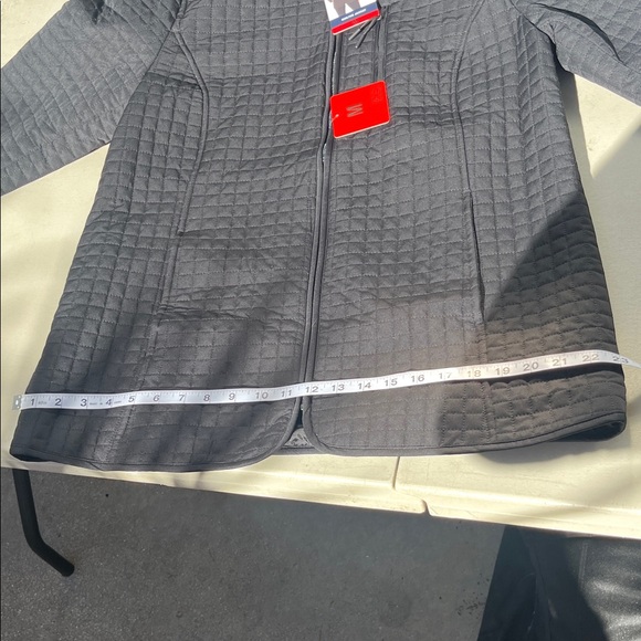 Lands' End Women's Quilted Puffer Jacket - Gray medium NWT - Picture 10 of 15